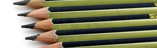 Detalle punta de los lápices de grafito Goldfaber 1221